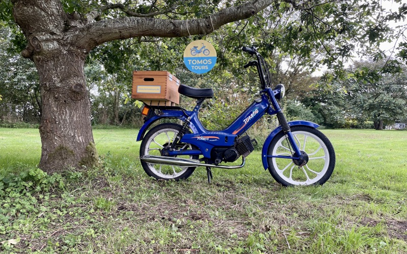 Kom på knallerttur rundt langs Rinkøbing Fjord → Lej en knallert her
